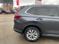 -Regina Honda Odometer is 16548 kilometers below market average! Recent Arrival! 2023 Honda CR-V LX... (image 5)