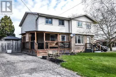 Welcome To 45 Brackencrest Road! A Beautifully Maintained 3-Bedroom Semi-Detached Home in Desirable...