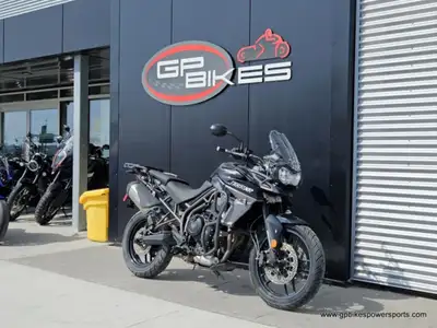 No money down.Credit approved in minutes* OACJust...CLICK HERE 2016 Triumph Tiger 800 XR With cast w...