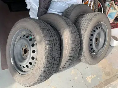 YES WE DO SHIP ACCROSS CANADA AND USA AT VOLUME DISCOUNT RATES set of nice Michelin winter tires mou...