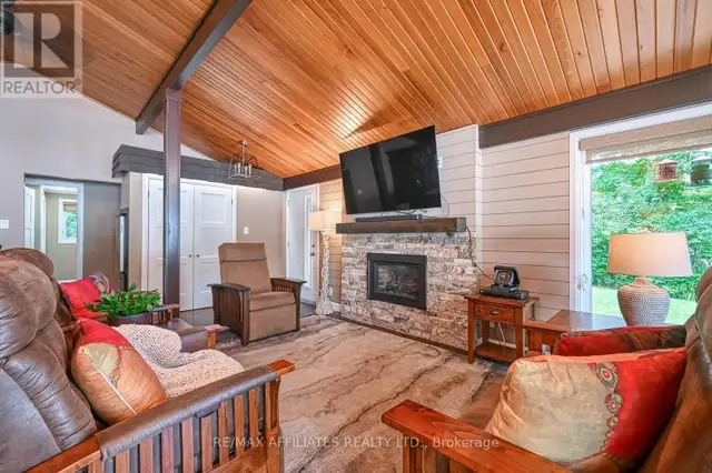 34 R7 ROAD Rideau Lakes, Ontario in Houses for Sale in Ottawa - Image 14