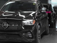 The 2024 Mercedes-Benz GLE 450 features a refined mid-cycle refresh, combining a powerful electrifie... (image 2)