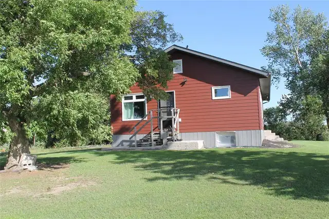 46138 37 E Road Ste Anne Rm, Manitoba in Land for Sale in Winnipeg - Image 3