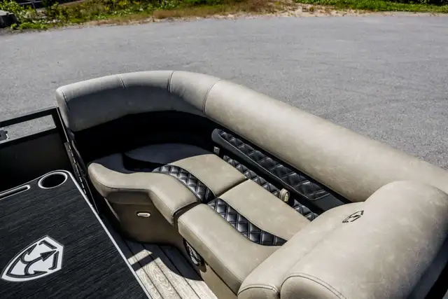 2027 Armada Enterprises Drakkar 23 SB in Powerboats & Motorboats in Rimouski / Bas-St-Laurent - Image 33
