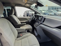2020 TOYOTA SIENNA 8 PASSENGER WITH REMOVABLE MIDDLE SEAT TO CONVERT TO 7 PASSENGER CAPTAIN SEATING!... (image 6)