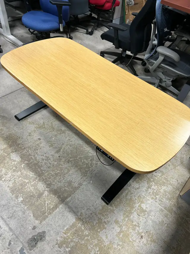 Knoll Sit-Stand Desk-Excellent Condition-Call us now!62863281569538123