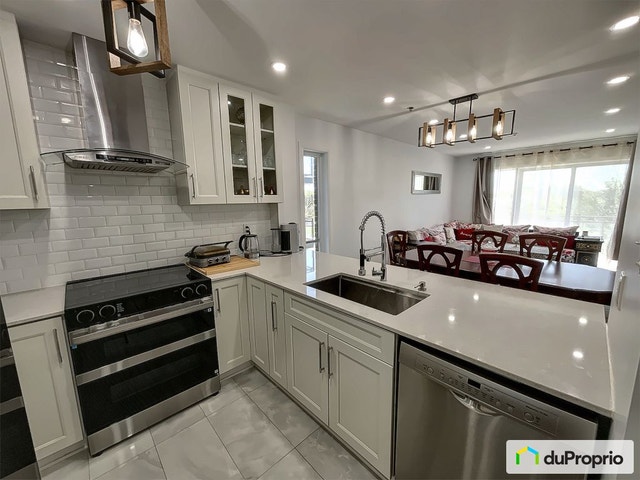 $455,700 - Condominium for sale in Ahuntsic / Cartierville — photo 1