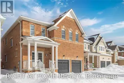 Beautifully Large Open Well Laid Out Home! Painted In A Rich Warm Tone To Compliment The Gorgeous Fl...