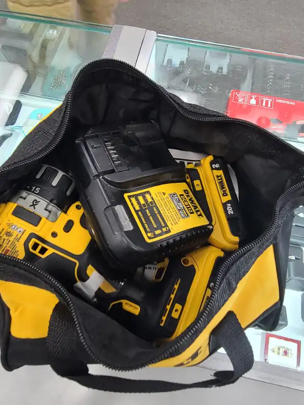 Dewalt -Drill/Driver Kit in Other in Oakville / Halton Region - Image 7