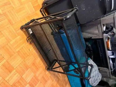 $50 Selling wall shelf from Structube. It looks brand new. There are hooks to hang pans. Measurement...