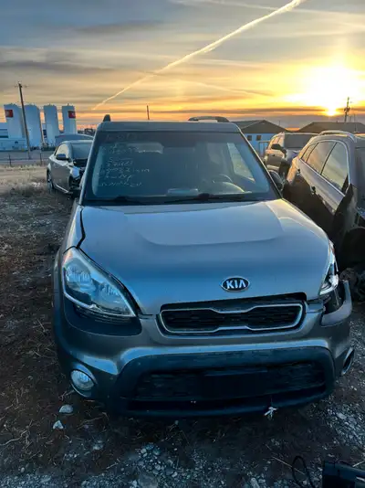 We have a 2013 Kia Soul in stock for parts only (FREE DELIVERY TO CALGARY) ONLY) VIN - KNDJT2A69D788...