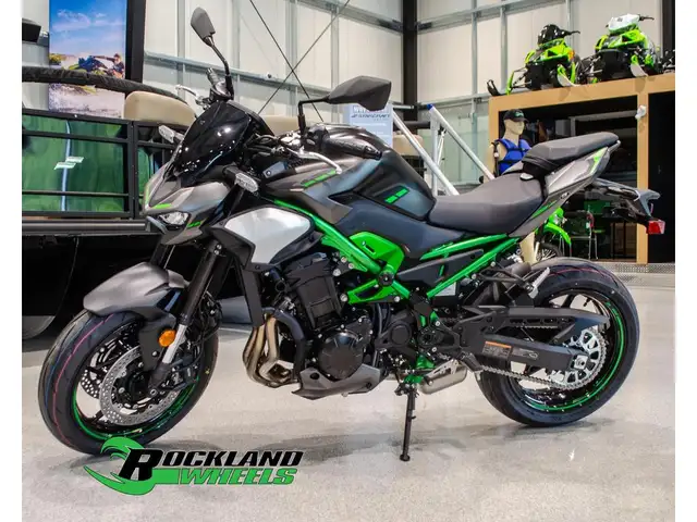2025 Kawasaki Z900 in Street, Cruisers & Choppers in Ottawa - Image 10