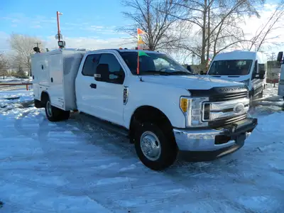 Welcome to Central Truck Sales. 2017 FORD XLT 4X4 F-350 (1 TON) SERVICE BODY WITH WIELDER ,6.2L engi...