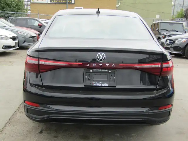 2026 Volkswagen Jetta Comfortline Leather Low KM | CarPlay || Ba in Cars & Trucks in Calgary - Image 8