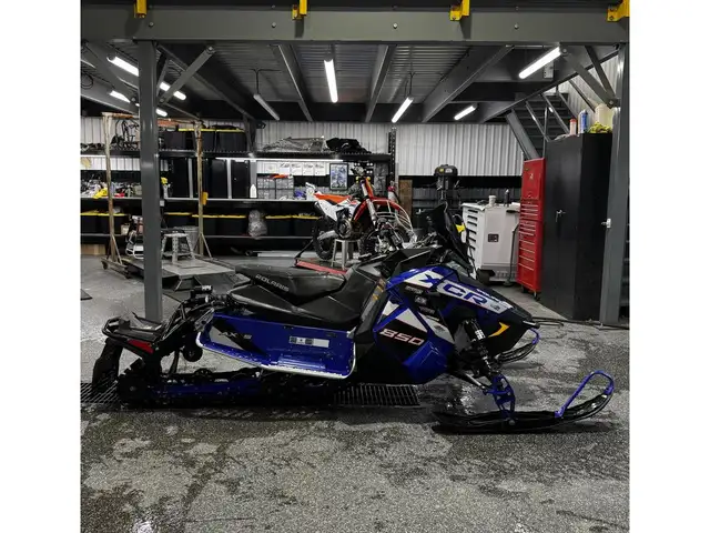 2021 Polaris 850 XCR in Snowmobiles in Granby - Image 2
