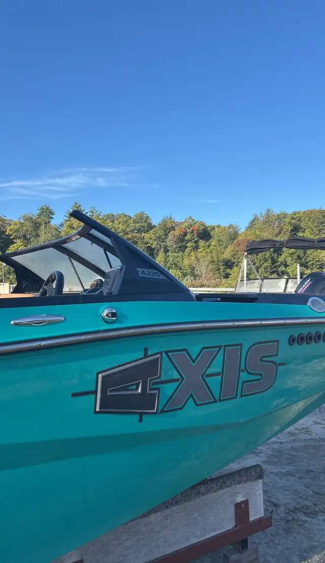 2023 Axis A225 in Powerboats & Motorboats in Muskoka - Image 3