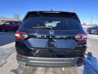 Recent Arrival! Black 2024 Honda Black Edition 4D Sport Utility AWD 10-Speed Automatic 3.5L V6 DOHC... (image 8)