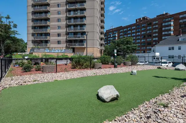 Spring Garden - Bachelor available at 5770 Spring Garden Road, H in Long Term Rentals in City of Halifax - Image 19