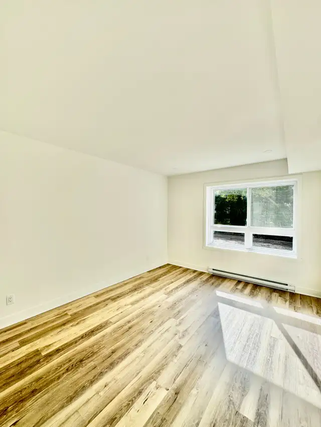 5 et demi - Dorval - Électros + WiFi + AC - Dispo 1er novembre in Long Term Rentals in City of Montréal - Image 10