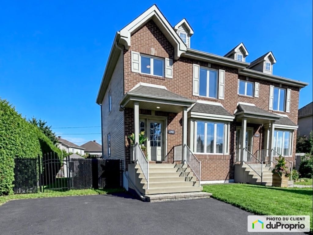 $698,000 - Semi-detached for sale in Ste-Julie — photo 1