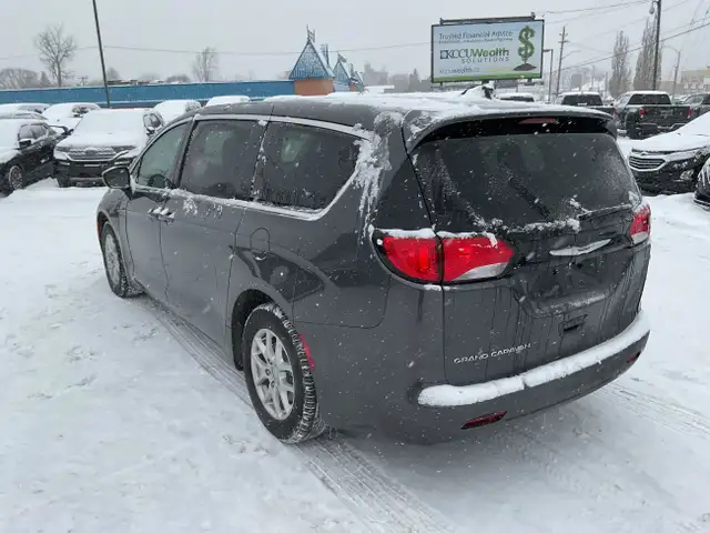 2023 Chrysler Grand Caravan SXT in Cars & Trucks in Ottawa - Image 6