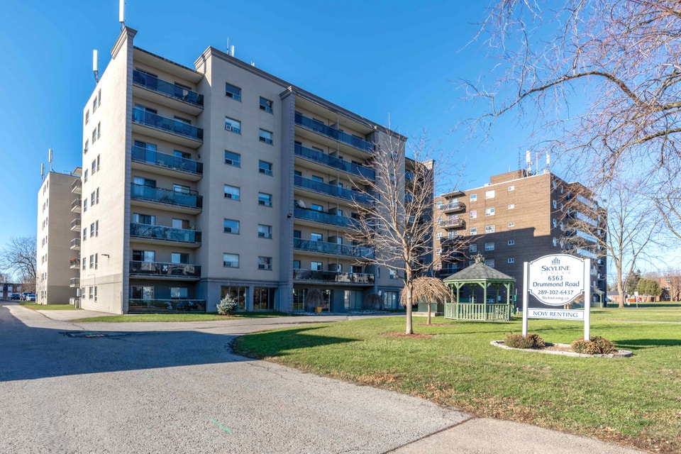 Victoria Park Tower and Imperial Tower Apartments - 2 Bedroom Ap 3