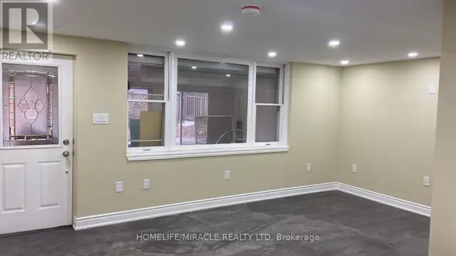 BASEMENT - 25 THORNRIDGE CRESCENT Kitchener, Ontario in Long Term Rentals in Kitchener / Waterloo - Image 2