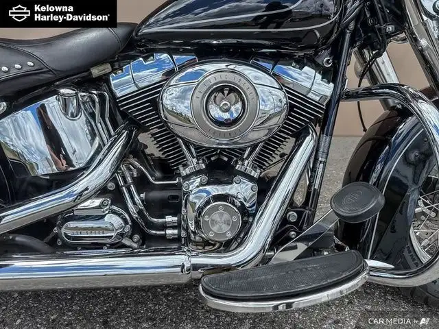 2010 Harley-Davidson Softail FLSTC - Heritage Classic in Street, Cruisers & Choppers in Kelowna - Image 10