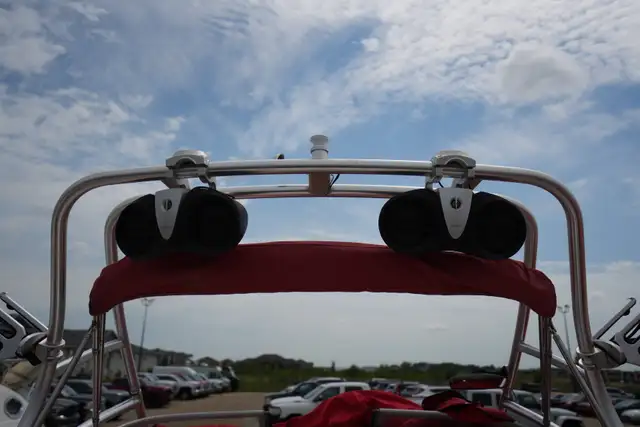 2009 SEA DOO WAKE 230 in Powerboats & Motorboats in Red Deer - Image 17