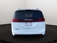 This Chrysler Pacifica is equipped with: Leather-Faced Seats w/Perforation, Remote Start, Heated fro... (image 4)