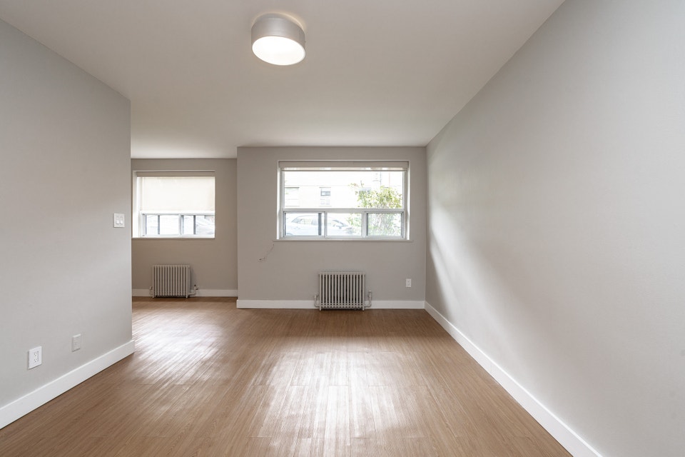 renovated one bedroom, broadview and mortimer - ID 1242 4