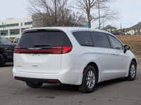 This Chrysler Pacifica has a dependable Regular Unleaded V-6 3.6 L/220 engine powering this Automati... (image 7)
