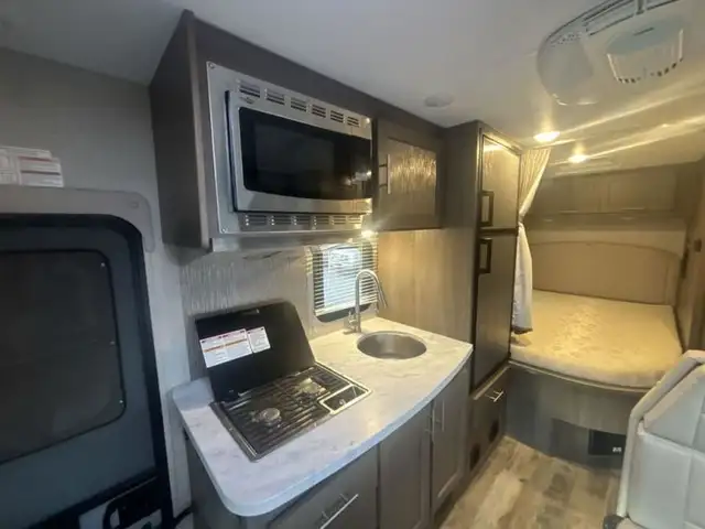 2024 Adventurer LP Class C Adventurer 23RB in RVs & Motorhomes in Kelowna - Image 13