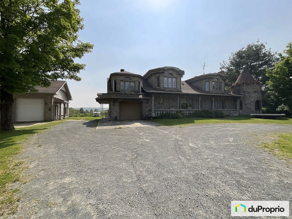 $625,000 - 2 Storey for sale in Wotton — photo 2