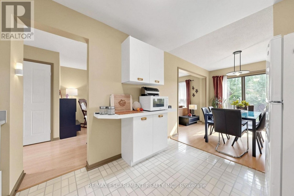 1380 Hazel Mccleary Drive Oakville (CV Clearview), Ontario, photo 12 of 40