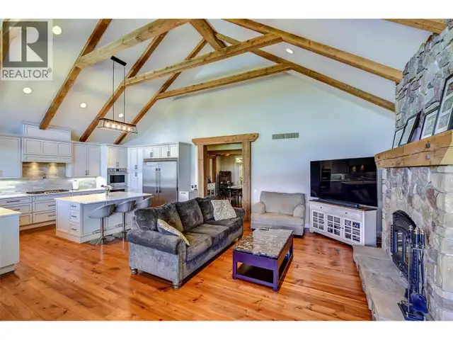 3672 Luxmoore Road Kelowna, British Columbia in Houses for Sale in Penticton - Image 17