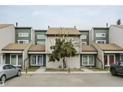 Absolutely fantastic location!! This newly renovated townhouse is located in the desirable community...