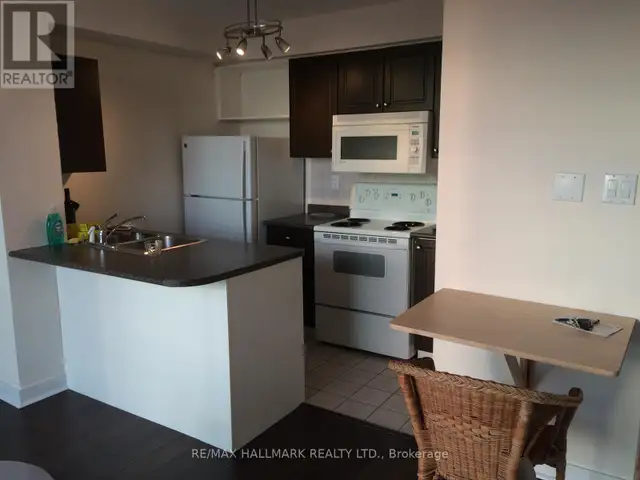 1817 - 650 QUEENS QUAY W Toronto (Waterfront Communities), Ontar in Long Term Rentals in City of Toronto - Image 3
