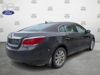 This AS-IS trade includes: Remote Keyless Entry Power Drivers Seat 8" Screen w/ AM/FM/CD Cruise Cont... (image 7)