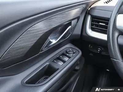 2022 GMC Terrain SLE | Carplay | Heated Seats | Keyless, View more