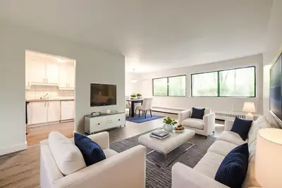 **Visites virtuelles disponibles!** NB: LES PHOTOS DES SUITES POURRAIENT ÊTRE UNIQUEMENT À TITRE IND...