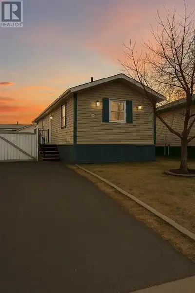 132 Mitchell Dr!! This home offers incredible value with it's attached heated garage (33x16) a stand...