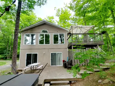 Deerview Cottage - Patterson Lake - Sleeps 8 - 1 hr from Ottawa, View more