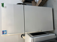2214-Réfrigérateur Whirlpool blanc congélateur en haut top freez