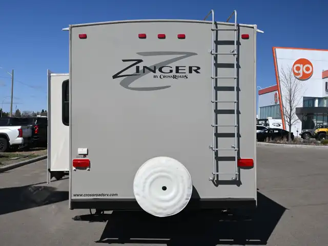 2014 Zinger ZT32QB in Travel Trailers & Campers in St. Albert - Image 6