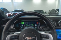 Ford Mustang Coupe GT Premium CS (California Special) 2019: - Extérieur noir SHADOW, intérieur en cu... (image 3)