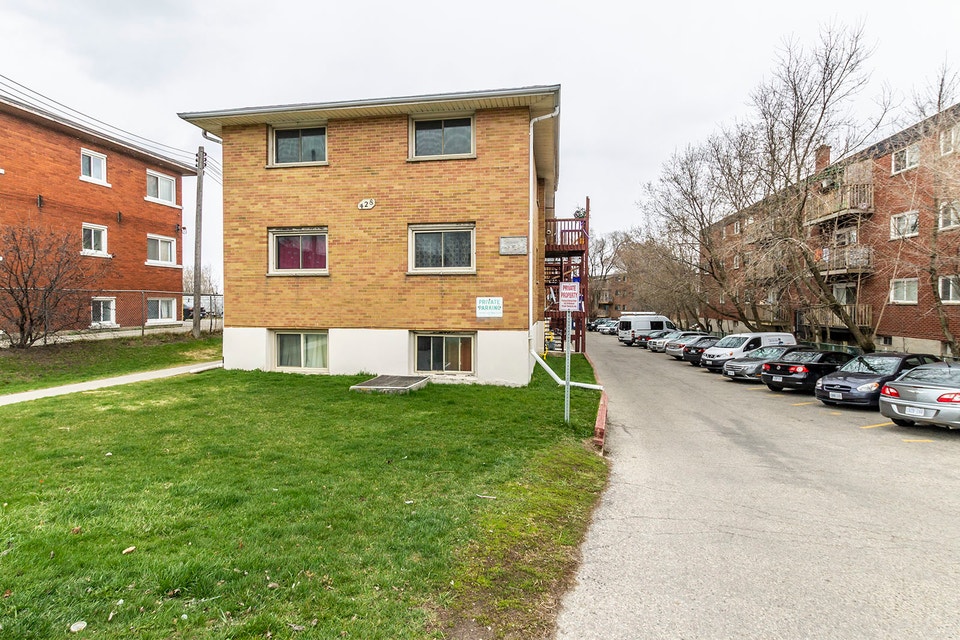 2 Bed,  1 Bath in KITCHENER Immediate move-in available 2