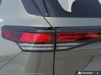 *Tiguan Comfortline R-Line Black Edition 4 Motion* *Performance:* • 4- cylinder, 2.0 TSI , 201 HP &... (image 8)