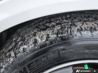 * Real Time AWD with Intelligent Control System * Display Audio System with Apple CarPlay & Android... (image 9)