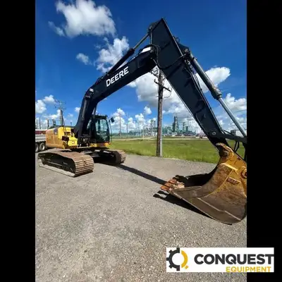 Very clean, good condition 2018 Deere 180G 42” digging bucket 72” clean up bucket 32” pads Hydraulic...